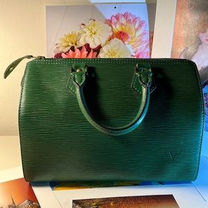 Louis Vuitton Epi Speedy 25.